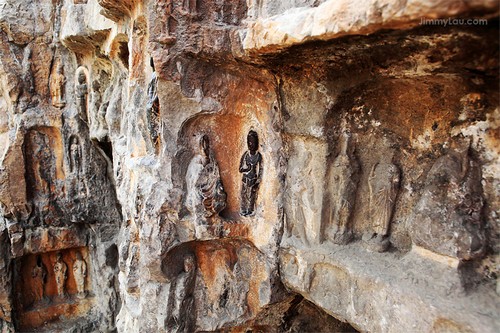 龍門石窟(Longmen Grottoes)