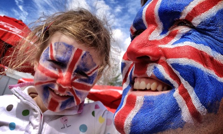 面部畫上了英國米字圖案的奧運支持者