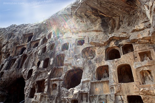 龍門石窟(Longmen Grottoes)