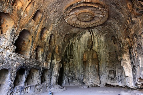 龍門石窟(Longmen Grottoes)