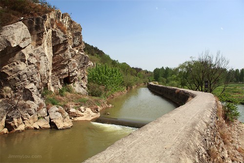 龍門石窟(Longmen Grottoes)