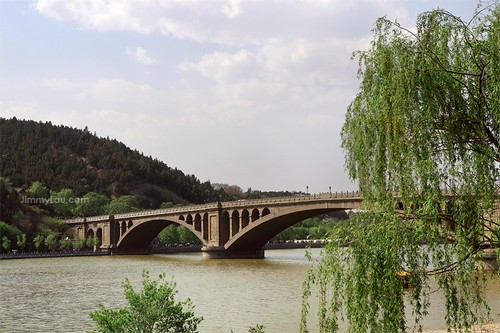 龍門石窟(Longmen Grottoes)