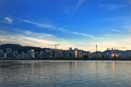 觀塘海濱花園 (Kwun Tong Promenade)