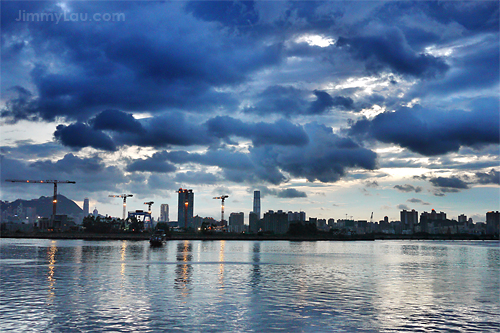 觀塘海濱花園 (Kwun Tong Promenade)