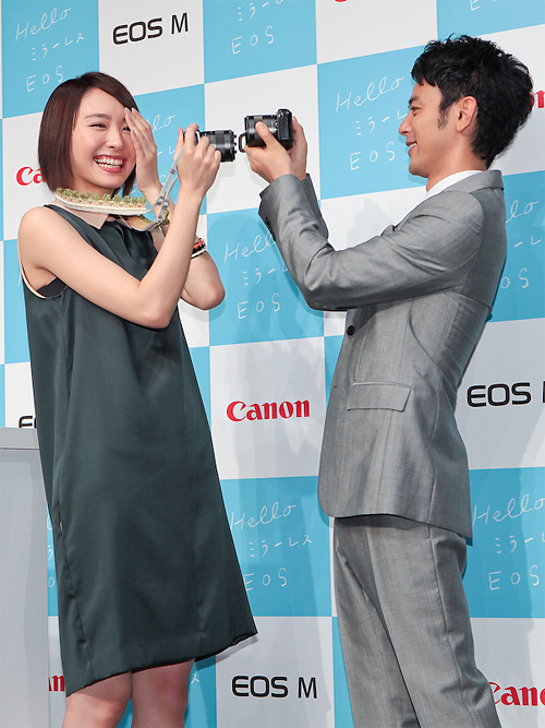 Canon EOS M代言人:新垣結衣